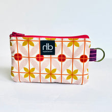 Load image into Gallery viewer, Coin purse- Xs and Os
