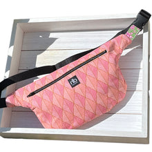 Load image into Gallery viewer, Fanny Pouch - In Pinkness