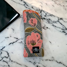 Load image into Gallery viewer, Eyeglass case - Happy Floral
