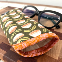 Load image into Gallery viewer, Eyeglass Case - Moody Meadow
