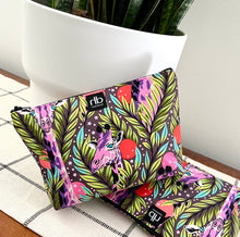 Load image into Gallery viewer, Zipper Pouch - In the Wild
