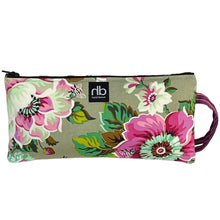 Load image into Gallery viewer, Wristlet - Meadow
